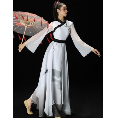 Black with white gradient color chinese folk dance dress hanfu Classical dance performance costume female Chinese solo fan umbrella dance yangko costume