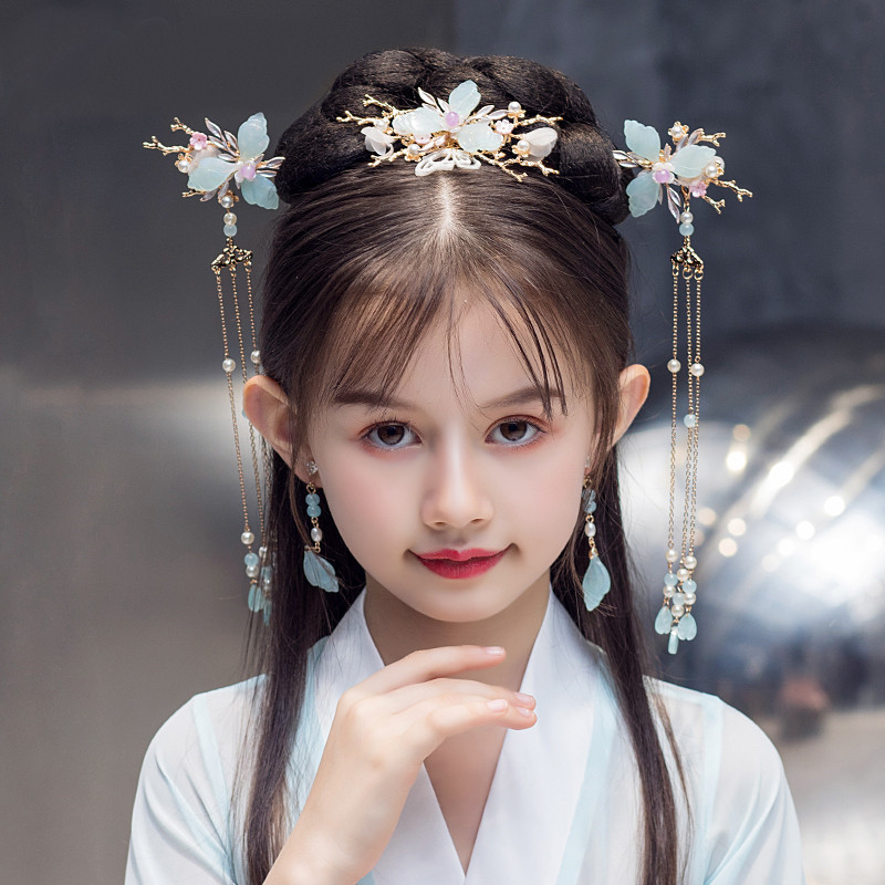https://www.wholesaledancedress.com/image/cache/catalog/childrens-hanfu-headdress-fairy-princess-tassel-hairpin-girls-cheongsam-tang-costume-hair-accessories-accessoires-pour-cheveux-w03601-800x800.jpg