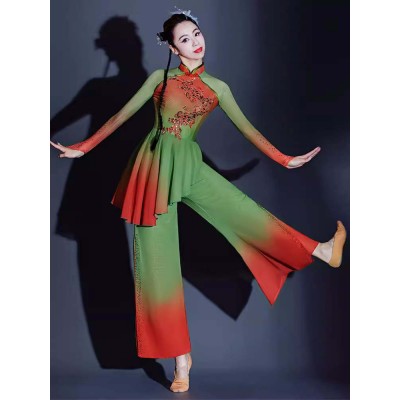 Green Red Chinese folk classical YangGe dance costume for women girls Chinese style art test fan umbrella dance dresses hanfu flowing umbrella dance performance suit