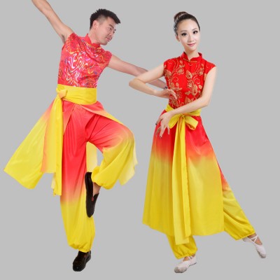 Chinese Traditional Women men Dress Chinese Fairy Dress Red yellow gradient folk Clothing drummer play Chinese Ancient Costumes