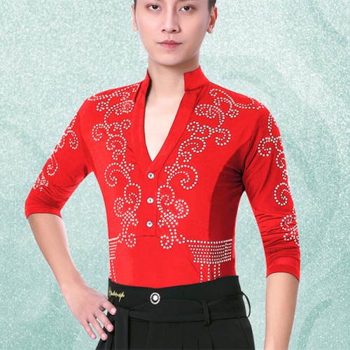 Men's competition red black royal blue Latin ballroom dance shirts rhinestones modern dance stage performance v neck long sleeves tops for man Jitba dance clothes