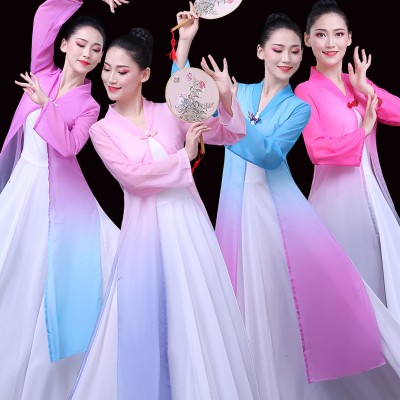 Women Chinese folk dance dress Blue pink purple gradient fairy hanfu Classical square dance costume elegant Chinese fan umbrella performance clothes