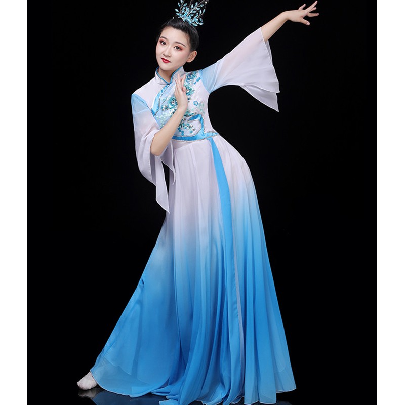 Women girls Blue gradient Chinese folk Classical dance costumes fairy hanfu chorus opening dance big swing skirt fan umbrella princess dance dress for woman