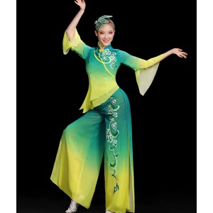 Women green with yellow gradient colored chinese Yangko costume female china folk classical fan dance costume umbrella dance suit