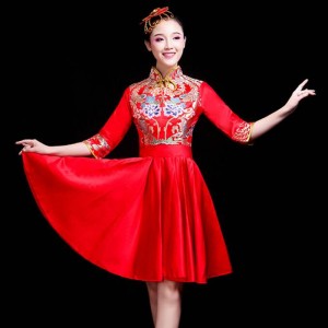 Women 's chinese folk dance costumes chinese dragon drummer yangko fan folk dance costumes